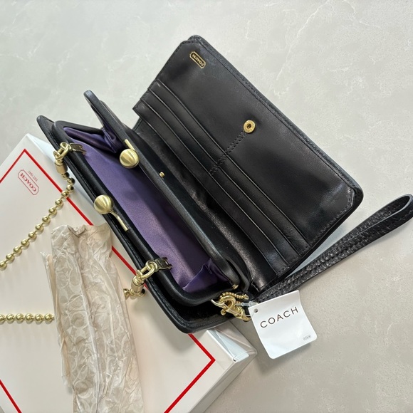 NWT 𝑅𝑎𝑟𝑒 Y2K 𝑉𝑖𝑛𝑡𝑎𝑔𝑒 Coach Limited Edition Amanda Framed Satin Clutch Bag 42033 - Picture 15 of 17